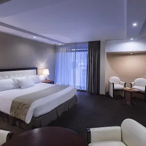 Hotel Akros By Bluebay, Quito